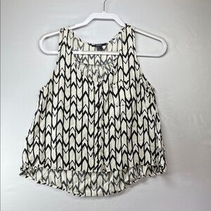 Forever 21‎ Black and White Chevron Tank Top